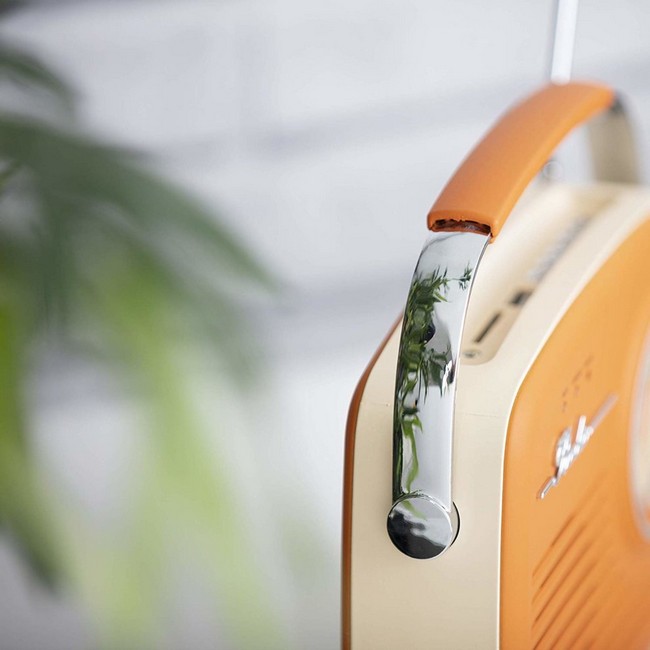 Akai Retro Radio Orange A60014VBD